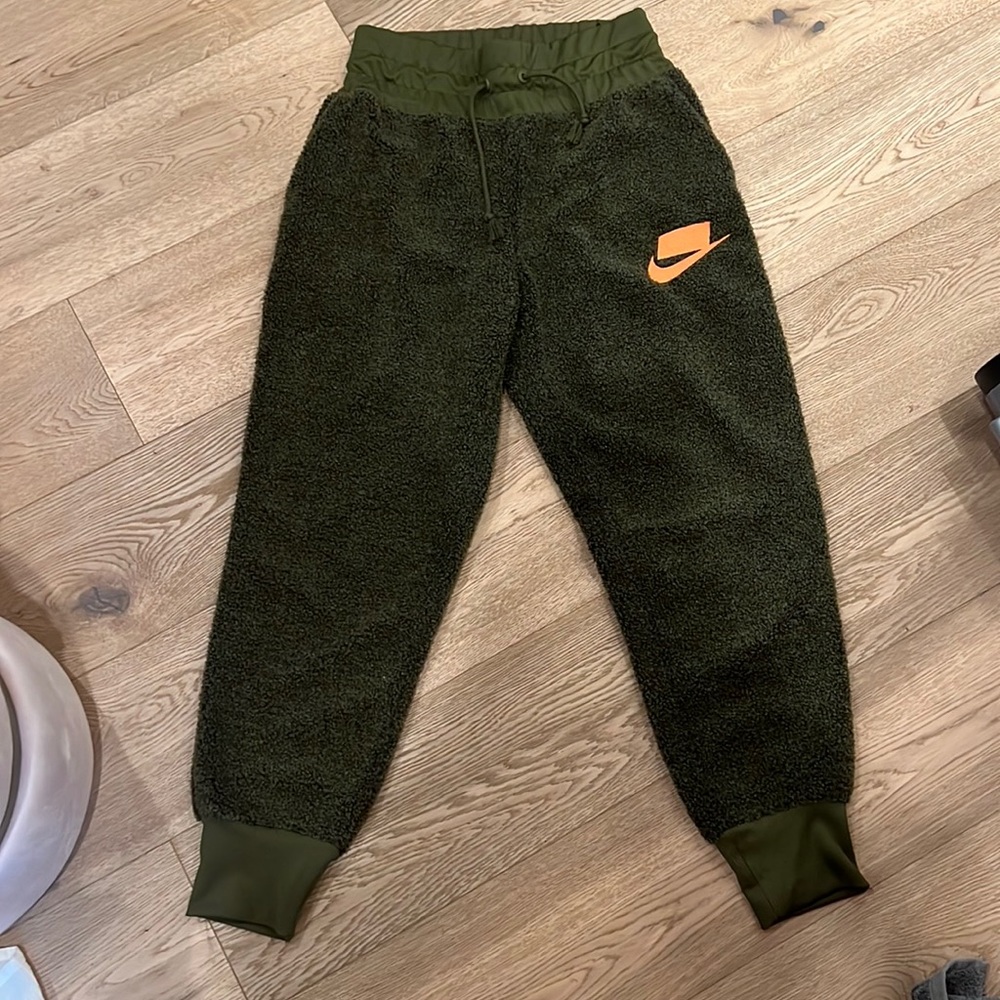 Nike Sherpa sweatpants